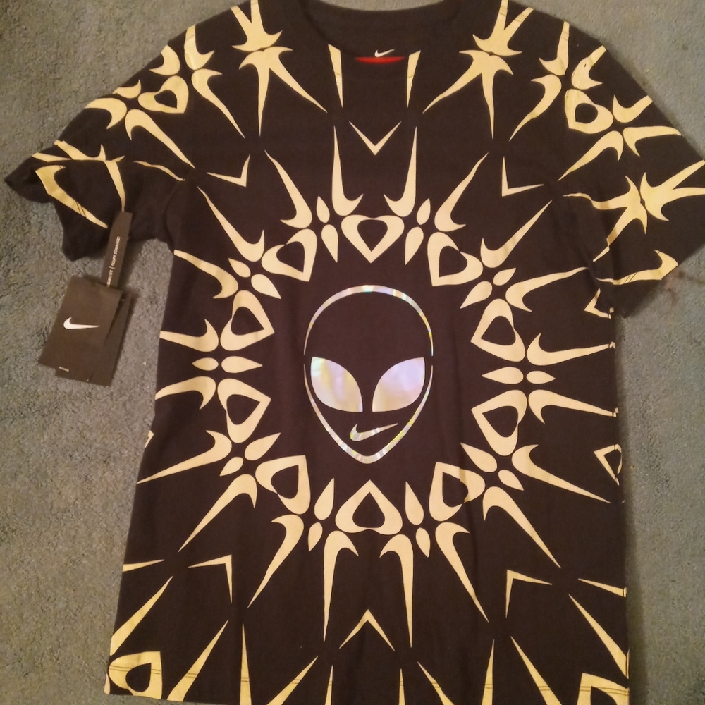 Nike t shirt